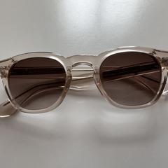 Zonnebril ecru chimi core 01, come riportato a iLost