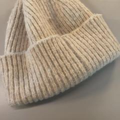 Chapéu, como reportado por Padualaan 99 utilizando o iLost