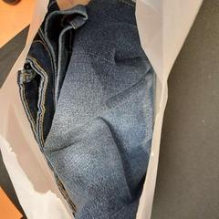 İLost kullanarak TCL tarafından bildirildiği gibi Kot bleu