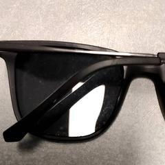 Okulary słoneczne Zwart, zgłoszono przez Arriva Friesland / Groningen przy użyciu iLost