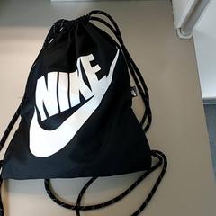 Taška Turnkledij, jak nahlášeno Regio Limburg - Leuven pomocí iLost