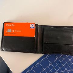 black wallet, gerapporteerd met iLost