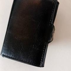 지갑(하위 카테고리), iLost를 사용하여 RRReis IJssel-Vecht에 보고됨