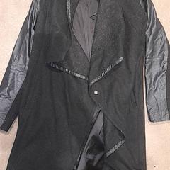 İLost kullanarak Van der Valk Hotel Schiphol tarafından bildirildiği gibi Dış giyim Zwart