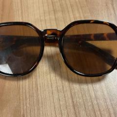 Sunglasses, as reported by Connexxion Amstelland-Meerlanden Schiphol Zuid using iLost