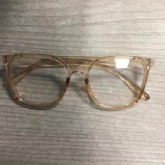 Okuliare, ako bolo nahlásené Hotel van der Valk Maastricht pomocou iLost