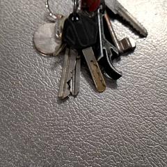 Klíčenka sleuyelbos, jak nahlášeno IKEA Amsterdam pomocí iLost