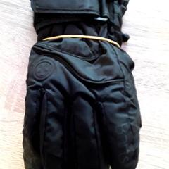 手袋 がiLostで EBS Tramplein によって報告されました