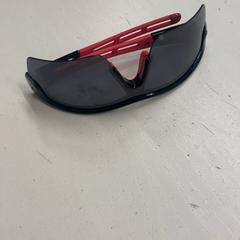 Sluneční brýle, jak nahlášeno GVB pomocí iLost