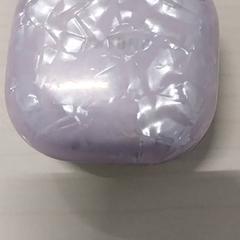 Airpods-deksel Parelmoer, som rapportert av Arriva Limburg Zuid ved bruk av iLost