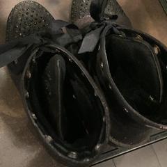 サンダル がiLostで Van der Valk Hotel Heerlen によって報告されました