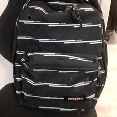 Rugtas, zgłoszono przez Qbuzz servicepunt  Emmen przy użyciu iLost