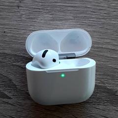 Estuche de airpods, ha sido reportado por EBS Tramplein con iLost