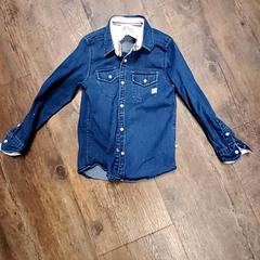 Chemisier Jeans blauw, a été signalé par Connexxion Haarlem IJmond utilisant iLost