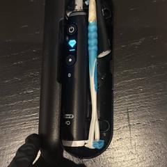 Elektrický zubní kartáček Zwart, jak nahlášeno Van der Valk Hotel Amsterdam-Amstel pomocí iLost