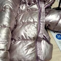 Chaqueta, segundo informou IKEA Montpellier usando iLost