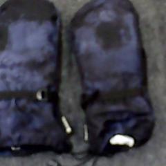 Gloves POW, as reported by SnowWorld Landgraaf using iLost