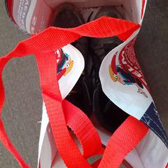 Saco, como reportado por Regio Limburg - Leuven utilizando o iLost