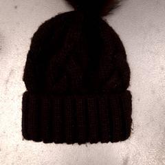 Kantua Mörkbrun mössa 157, gisa salatu by IKEA Linköping iLost erabiliz