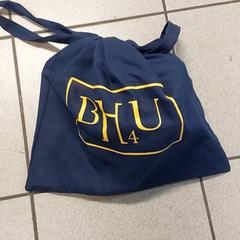 Táska - stoffen tas, amint azt Regio Antwerpen - Brussel az iLost segítségével jelentette.