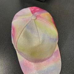 Hatt Glittrig, rosa och gul, rapporterat av IKEA Karlstad med iLost