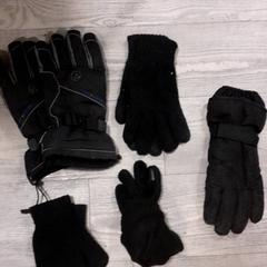 Hansker Stalling, som rapportert av Qbuzz servicepunt  Emmen ved bruk av iLost