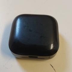 전자제품 - Draadloze oortjes houder, iLost를 사용하여 Regio Antwerpen - Brussel에 보고됨