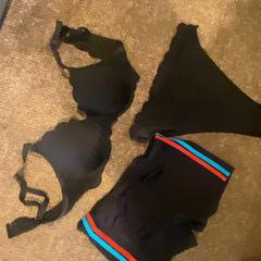 Bademode, gemeldet von Van der Valk Hotel Apeldoorn - De Cantharel über iLost