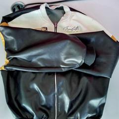 ジャケット がiLostで Twisto によって報告されました