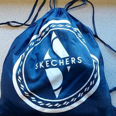 Bolsa de ginástica, como reportado por Centraal magazijn utilizando o iLost