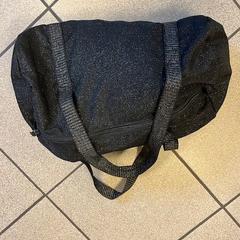 Saco, como reportado por Regio Oost-Vlaanderen utilizando o iLost