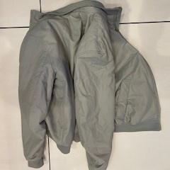 Kurtka, zgłoszono przez Johan Cruijff ArenA przy użyciu iLost