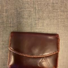 Portemonnee, zoals gemeld door MEININGER Hotel Brussels City Center met iLost