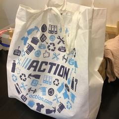 Tote bag, as reported by Qbuzz U-OV using iLost