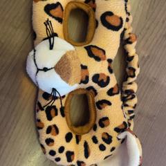 Tijger masker/kussen, segundo informou Pathé Arnhem usando iLost