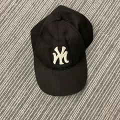 Txapel Zwart, gisa salatu by Pathé Delft iLost erabiliz