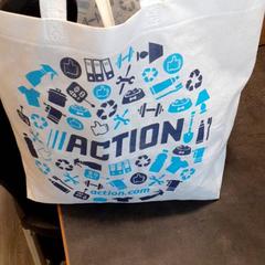 Borsa, come riportato da Qbuzz servicepunt  Emmen utilizzando iLost