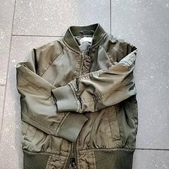 Chaqueta de bebé, ha sido reportado por Ziekenhuis Oost-Limburg con iLost