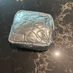 Saco 407, como reportado por Van der Valk Hotel Veenendaal utilizando o iLost