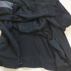 Kleding - vest, segons ha informat Centraal magazijn mitjançant iLost