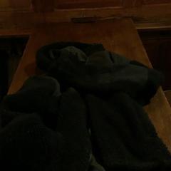 Jacka Zwarte jas, rapporterat av Café Leentje med iLost