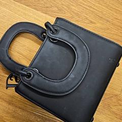 Taška, jak nahlášeno HTM pomocí iLost