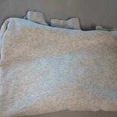 Camisola com capuz, como reportado por Vrije Universiteit Brussel (VUB) utilizando o iLost