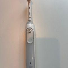 Elektrický zubní kartáček, jak nahlášeno Inntel Hotels Utrecht Centre pomocí iLost