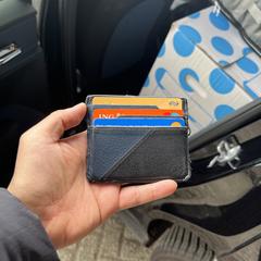 Wallet full of cards, segons s'ha informat a iLost