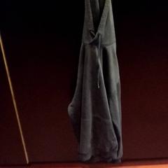 Mikina Zwart, jak nahlášeno TivoliVredenburg pomocí iLost