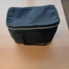 Borsa portaoggetti zwart, come riportato da UVO Vervoer utilizzando iLost