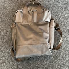 Mochila, como reportado por Breng Arnhem utilizando o iLost