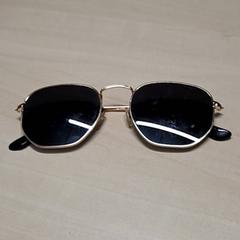 Gafas de sol, ha sido reportado por Arriva Oost-Brabant con iLost