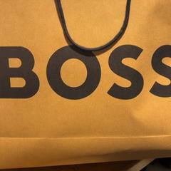 Purchase boss, gisa salatu by Designer Outlet Roermond iLost erabiliz